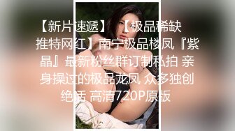 自录无水印 【啊啊妈妈】黑鲍毛多妈妈半夜发骚要找大鸡巴骚话不断【20V】 (1)