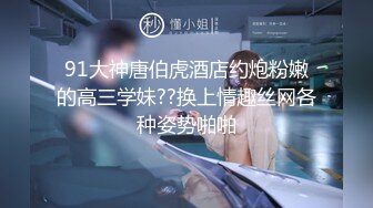 2022一月新流出黑客破解家庭网络摄像头偷拍大叔吃完橘子仔细给漂亮媳妇的逼清洁一下在客厅的沙发上啪啪