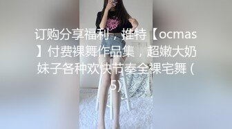 舔完鸡巴的小少妇按着小哥的头让他舔逼，全程露脸黑丝高跟诱惑，让大哥多体位蹂躏爆草，自己没爽够拿道具插[