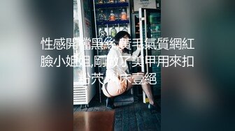 細腰大奶騷熟女！激情操逼很主動！大奶夾屌乳交，騎乘位上下套弄，大奶子直晃動，假屌爆菊花