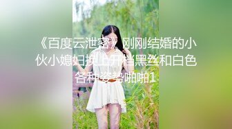 年轻学妹露脸宾馆勾搭小哥，不断刺激小哥的鸡巴跳弹自慰肉丝情趣，让小哥摸奶子衣服都没脱完就草上了真刺激