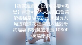 【新片速遞】 商场女厕全景后拍⭐多位美少妇角度刚刚好拍到她们的大肥鲍