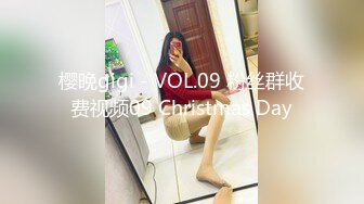 两个颜值小妹被大哥们各种玩弄，手指炮击大鸡巴，揉奶抠逼炮击玩弄，大鸡巴抽脸交，各种爆草抽插呻吟可射