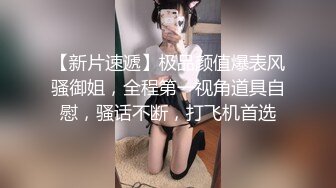 一路跟踪偷拍⭐时尚紧身牛仔裤大屁股靓妹尿尿